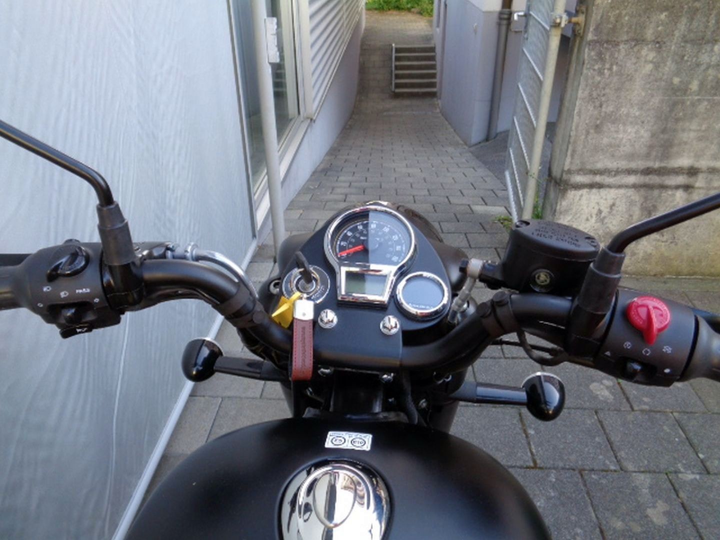 ROYAL ENFIELD CLASSIC 350 E5-image-8