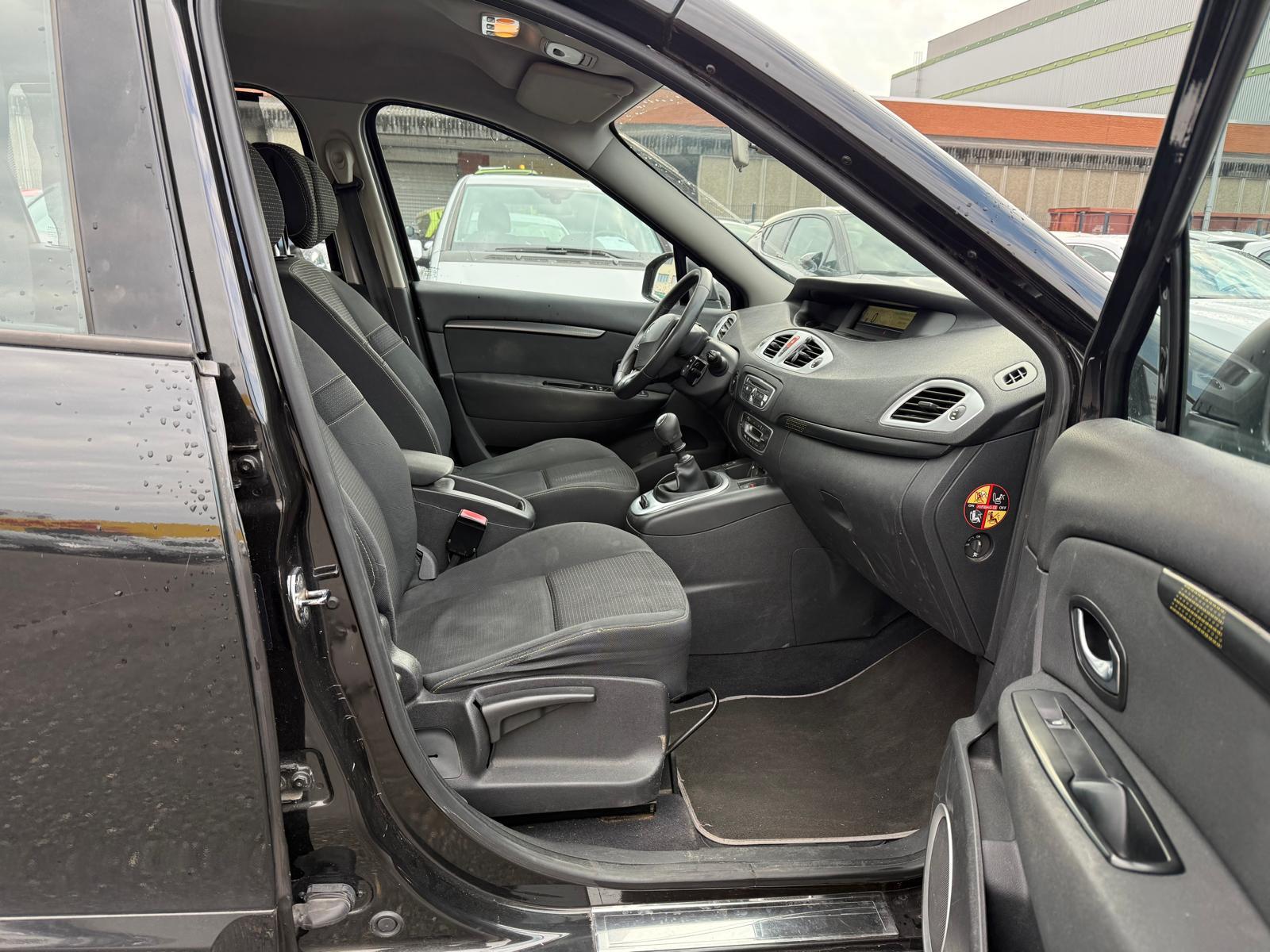 RENAULT Scénic 1.4 TCe 130 Expression-image-9