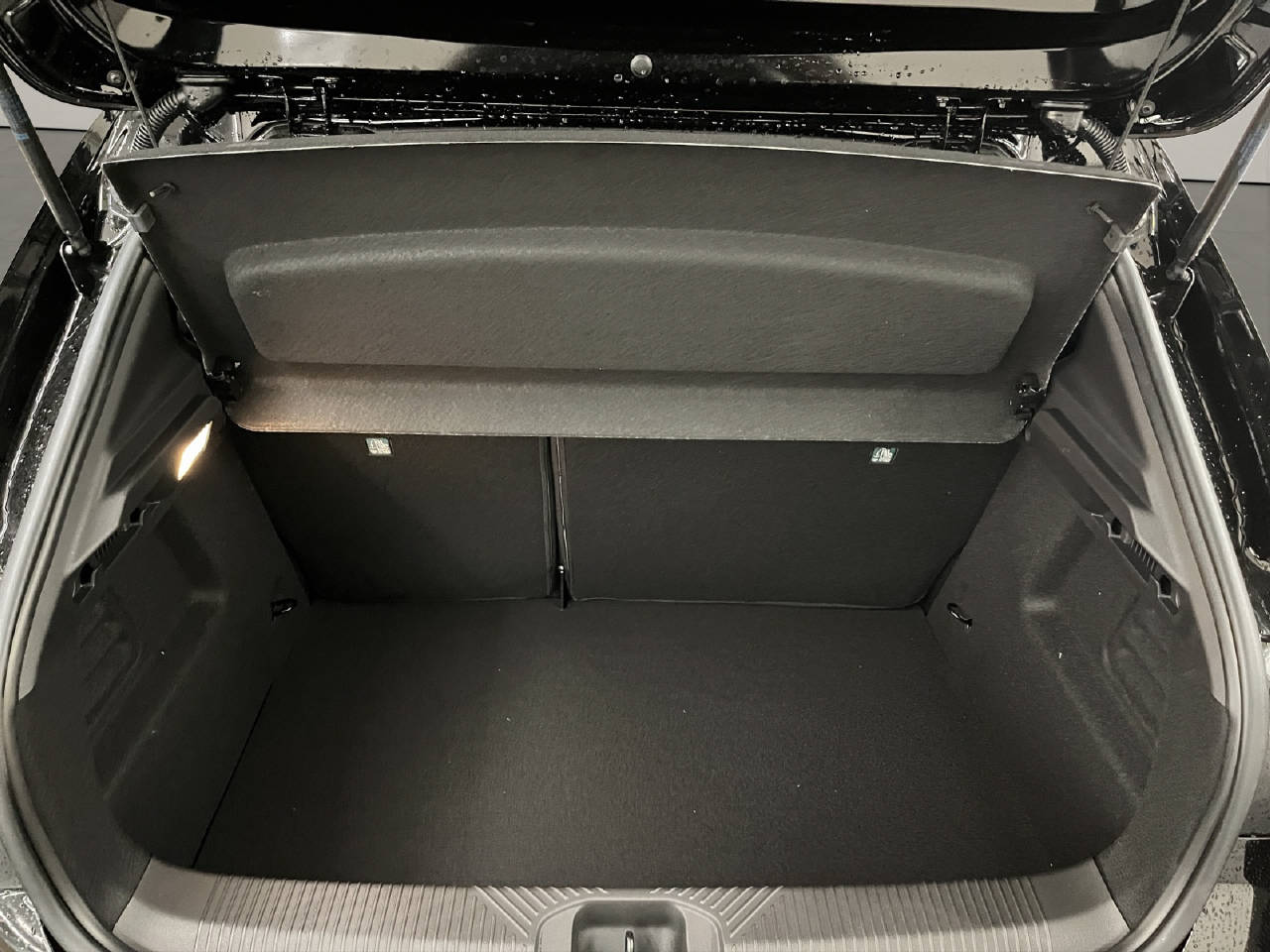 RENAULT Clio 1.8 E-Tech techno-image-12