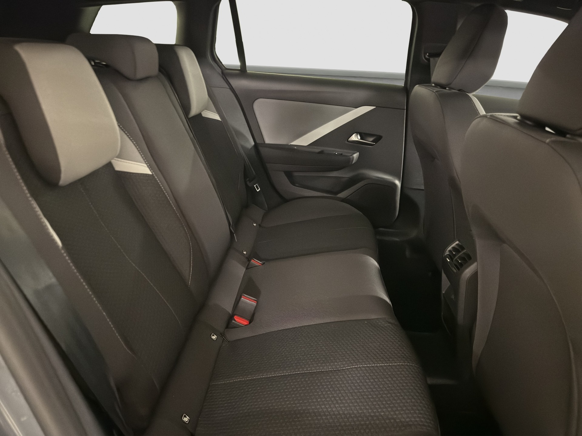 OPEL Astra Sports Tourer 1.2 T Hybrid Energize Your Fleet-image-11