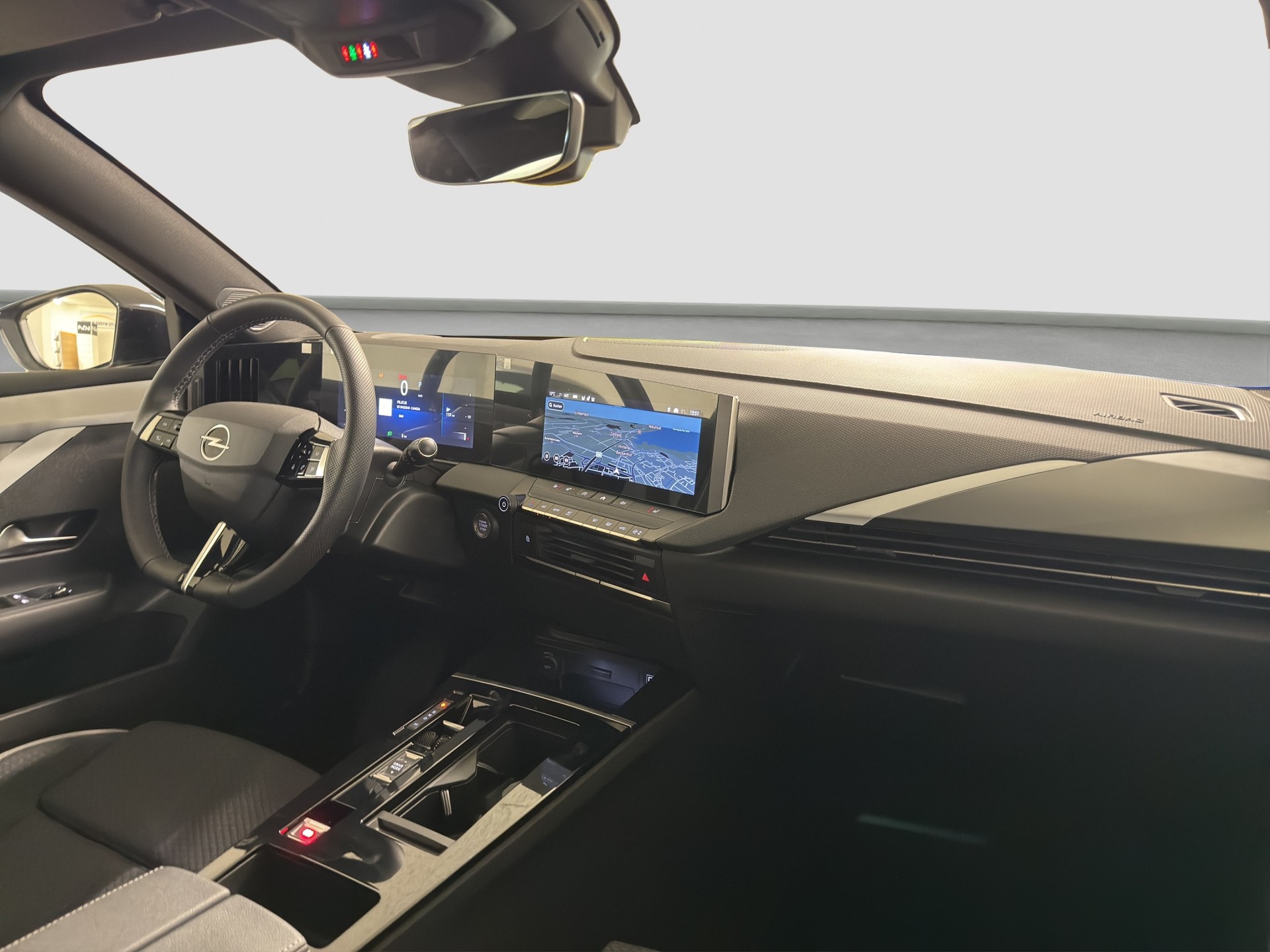 OPEL Astra Sports Tourer 1.2 T Hybrid Energize Your Fleet-image-13