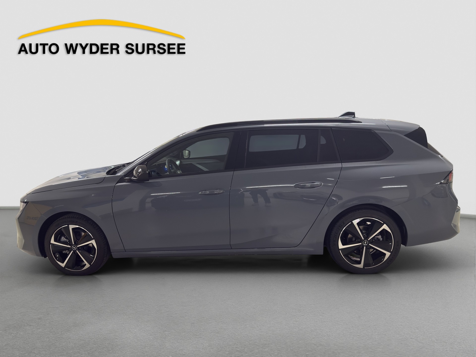 OPEL Astra Sports Tourer 1.2 T Hybrid Energize Your Fleet-image-2