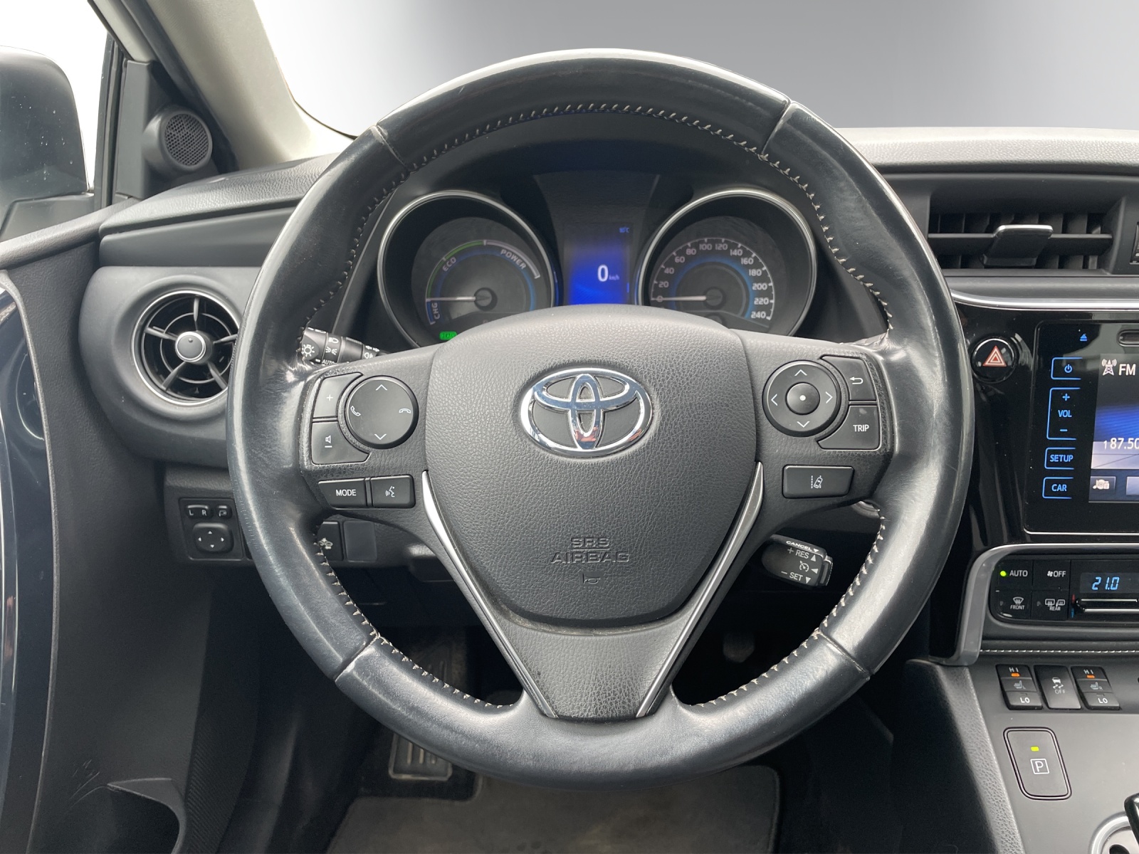 TOYOTA Auris Touring Sports 1.8 HSD Trend e-CVT-image-13