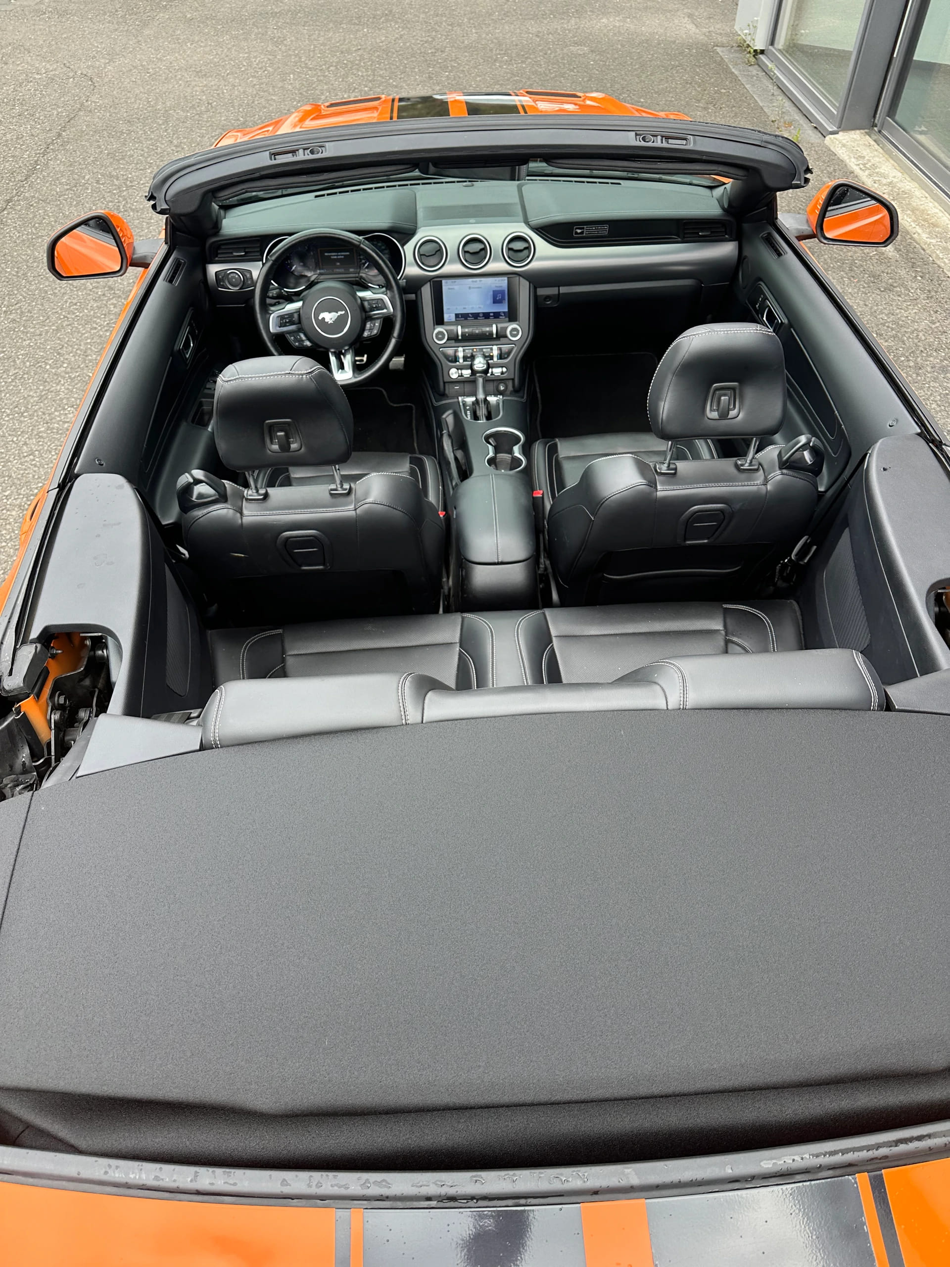 FORD Mustang Convertible 5.0 V8 GT-image-13