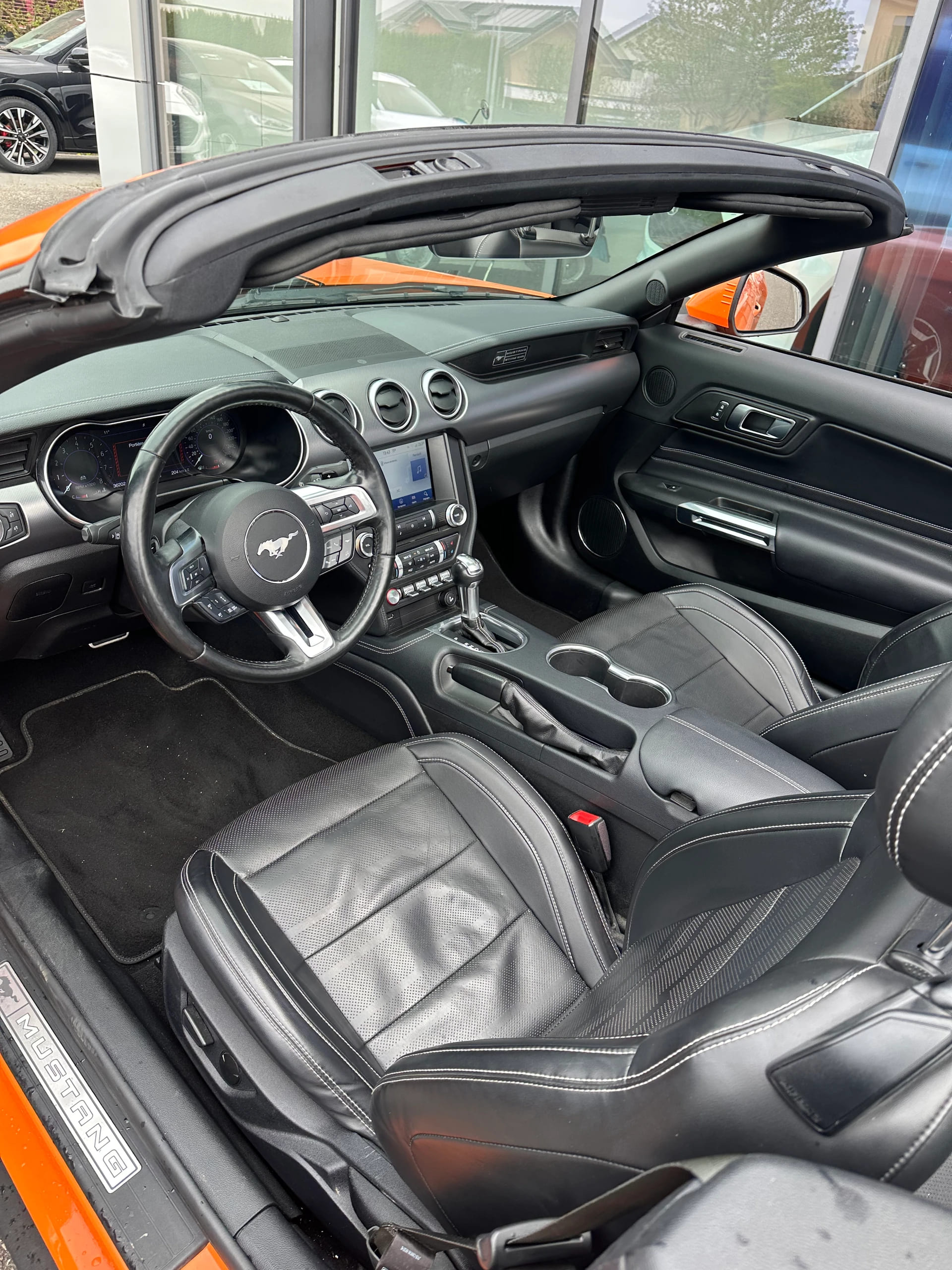 FORD Mustang Convertible 5.0 V8 GT-image-8