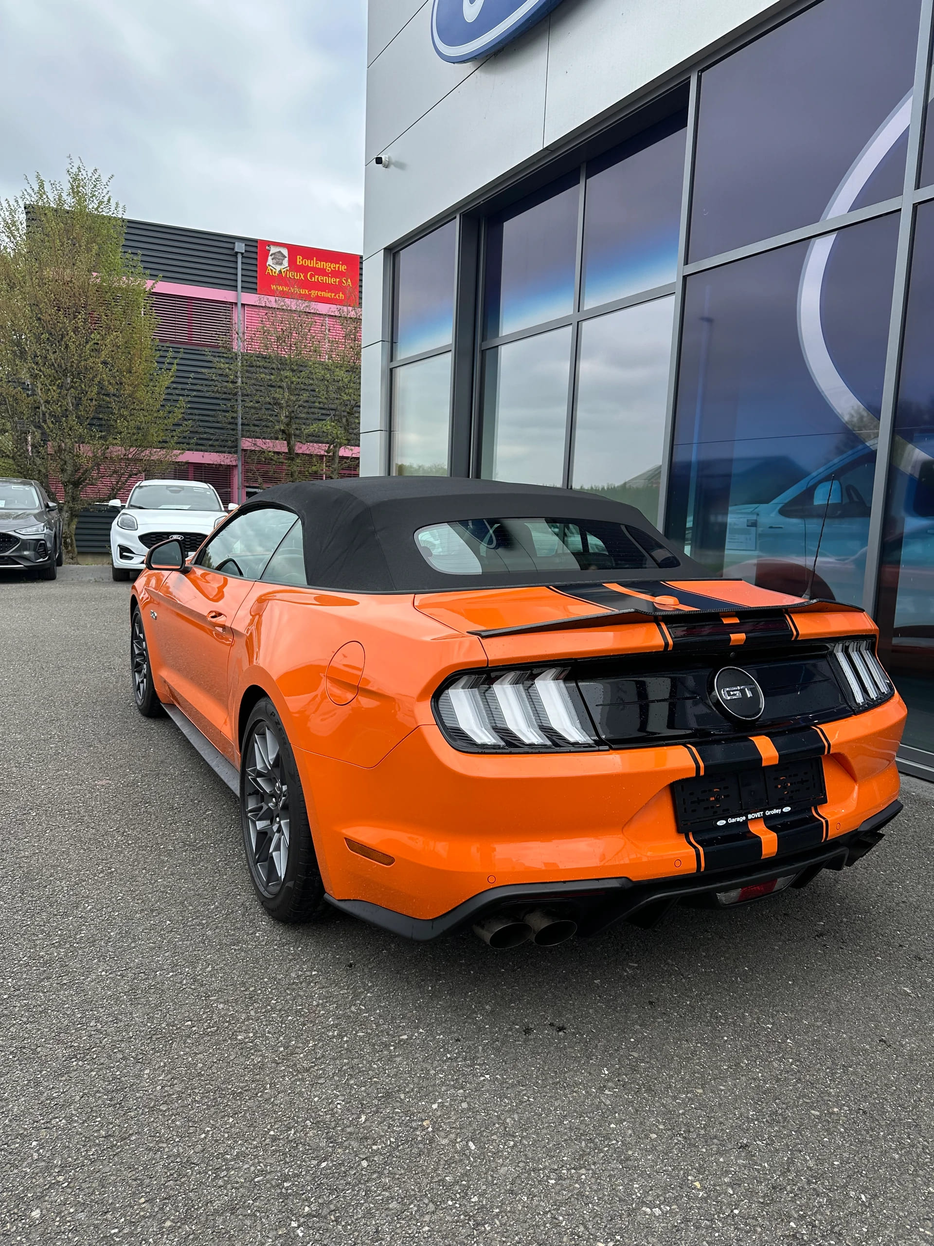 FORD Mustang Convertible 5.0 V8 GT-image-2