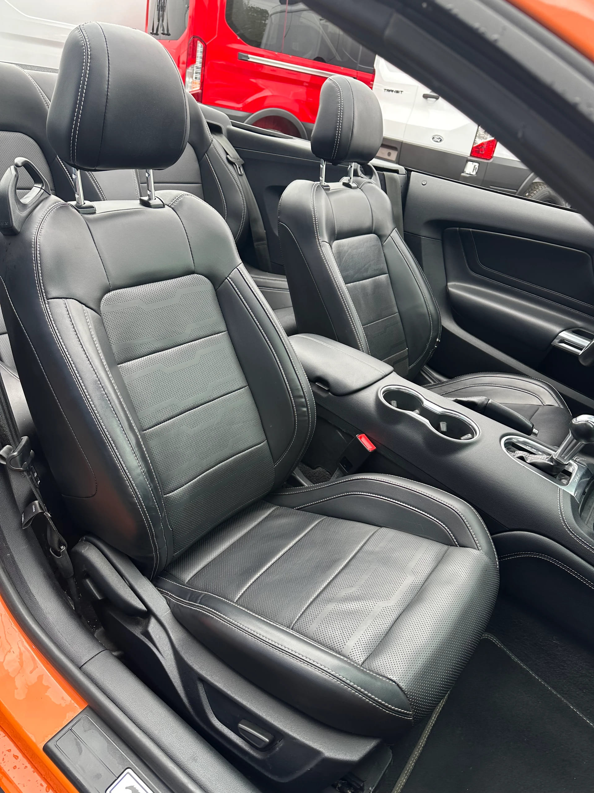 FORD Mustang Convertible 5.0 V8 GT-image-11