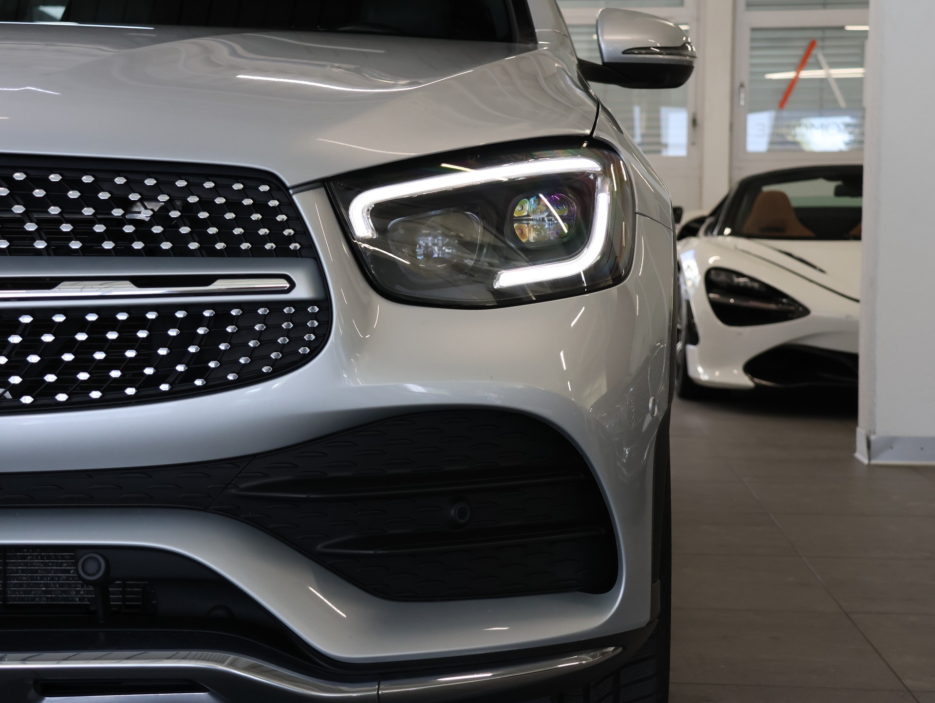 MERCEDES-BENZ GLC 200 AMG Line 4Matic 9G-Tronic *360 Kamera* *Burmester* *Panoramadach*-image-8