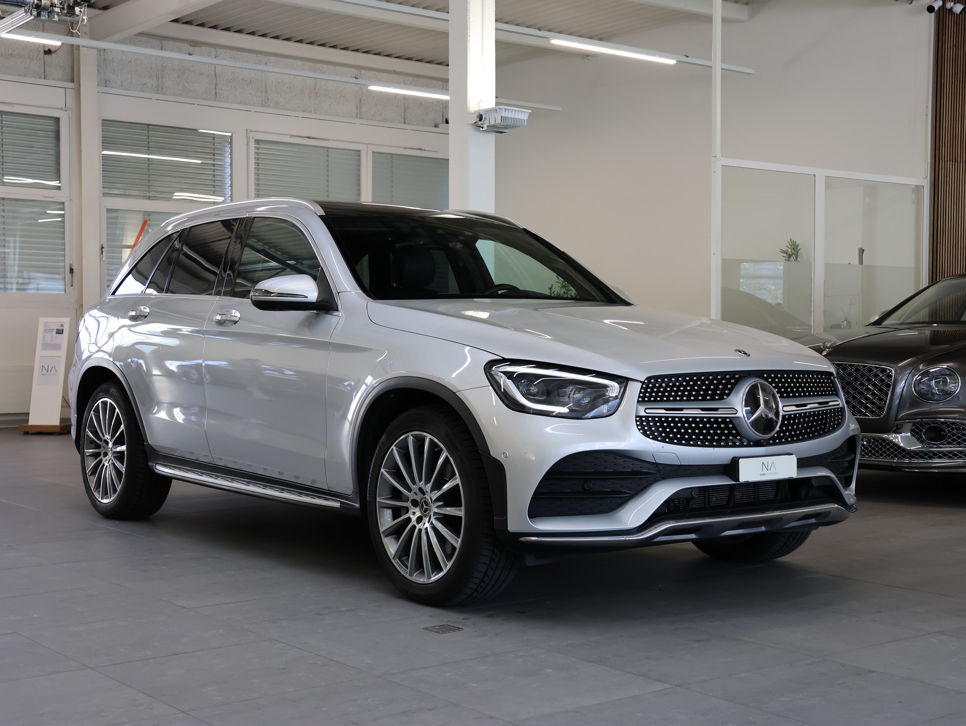 MERCEDES-BENZ GLC 200 AMG Line 4Matic 9G-Tronic *360 Kamera* *Burmester* *Panoramadach*-showroom-element-1