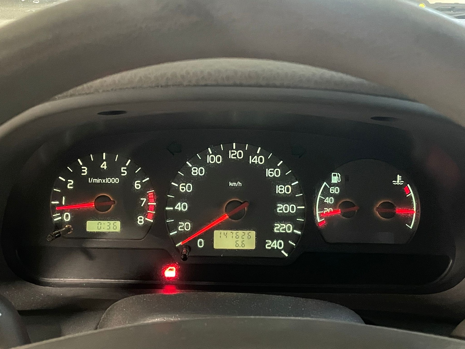 VOLVO V40 2.0 // MFK NEU-image-12