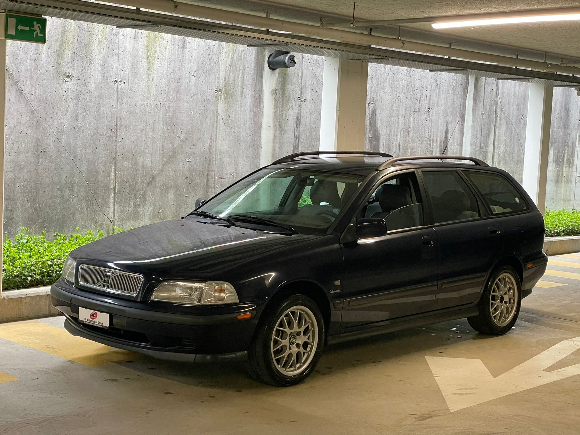 VOLVO V40 2.0 // MFK NEU