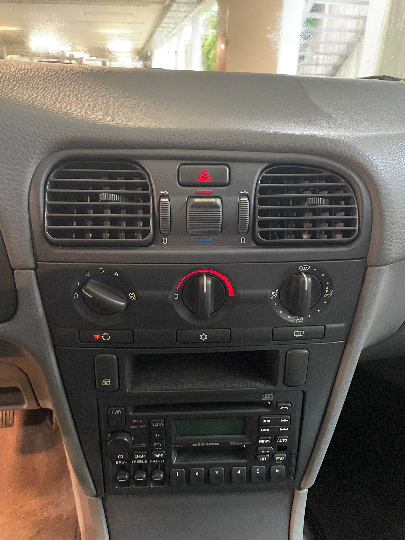 VOLVO V40 2.0 // MFK NEU-image-10