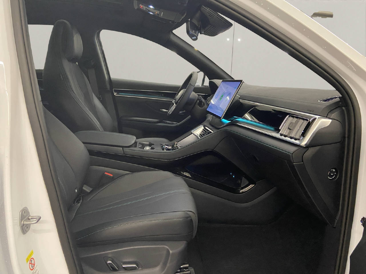 BYD Seal U DM-i Design AWD-image-11