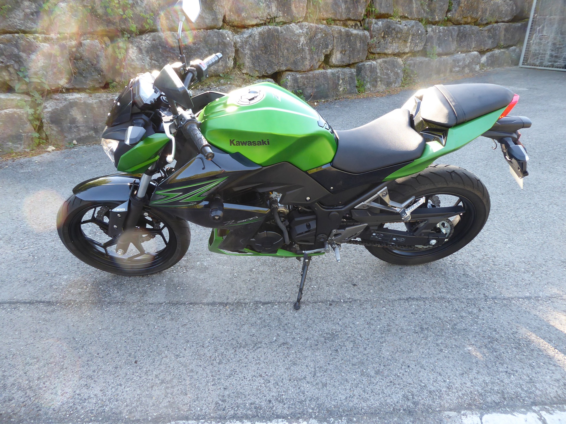 KAWASAKI Z 300 ABS-showroom-element-2