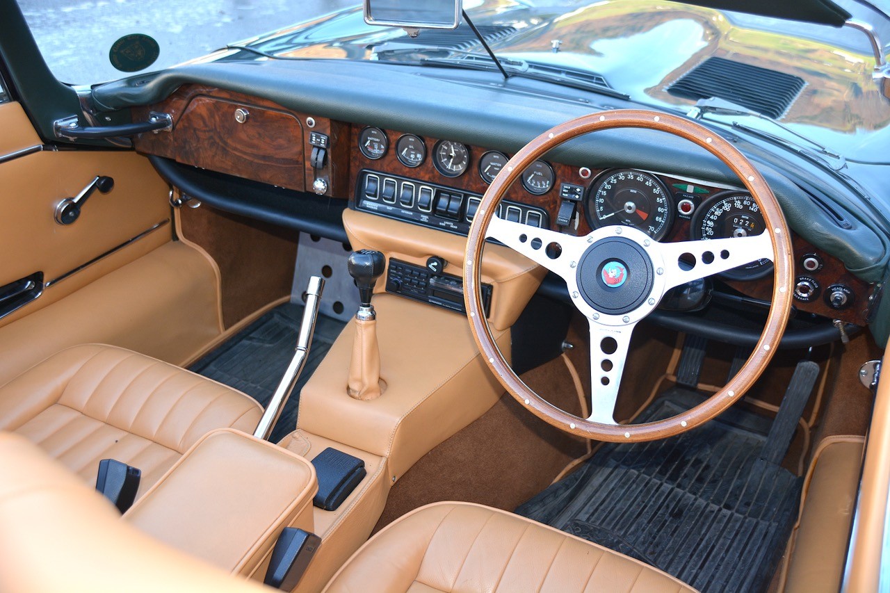 JAGUAR E-Type Serie III V12 Roadster-image-3