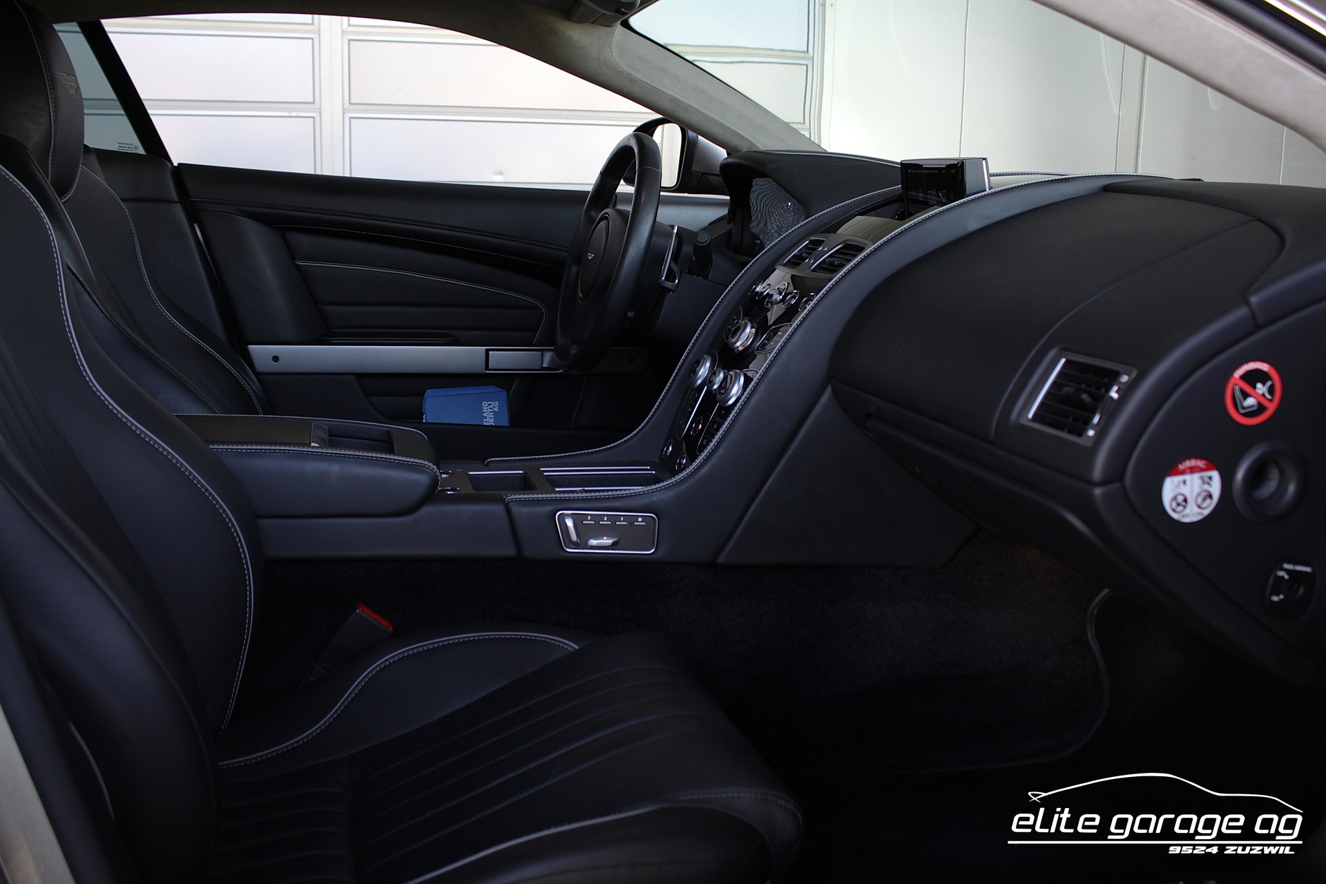 ASTON MARTIN DB9 GT Touchtronic 2-image-15