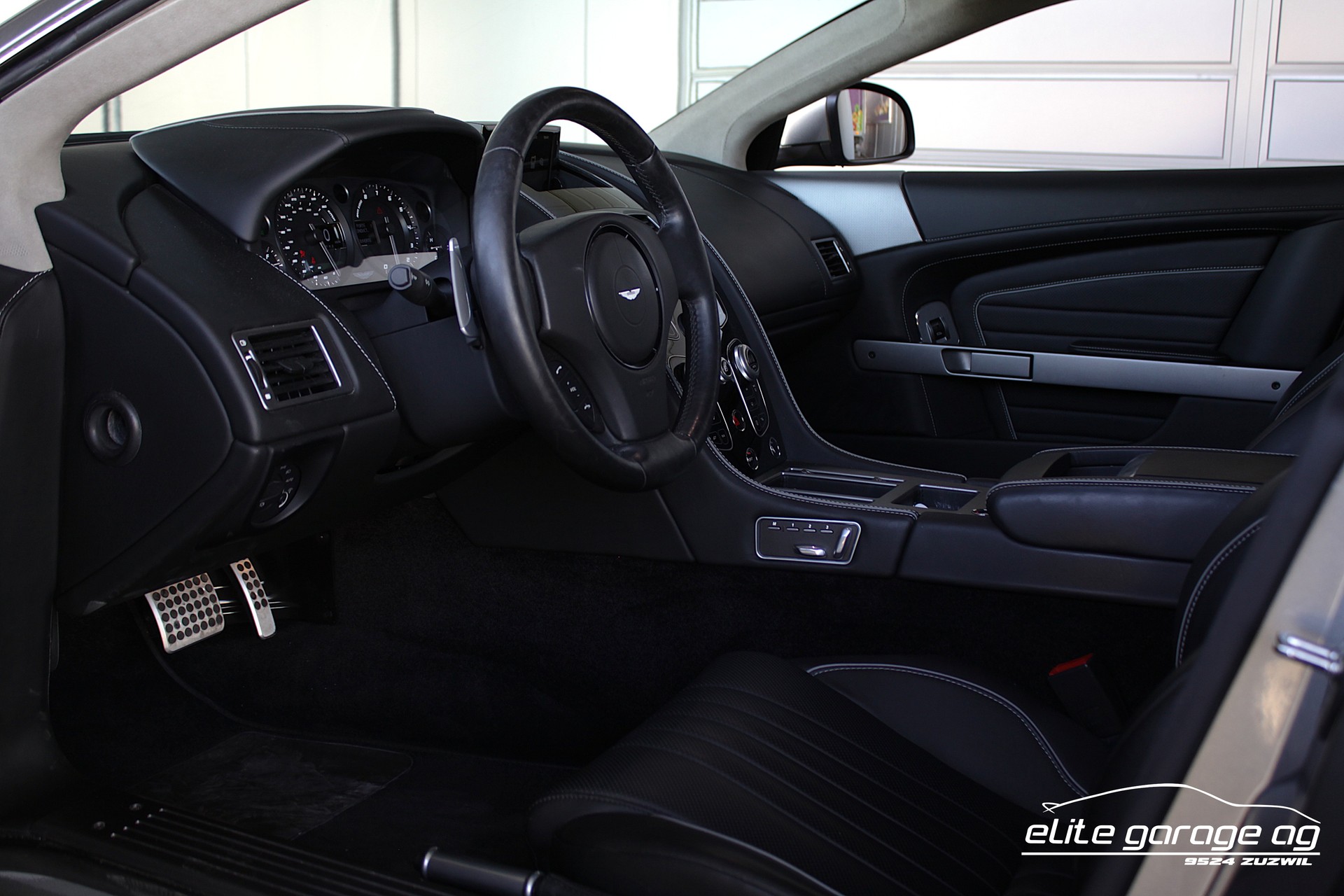 ASTON MARTIN DB9 GT Touchtronic 2-image-13