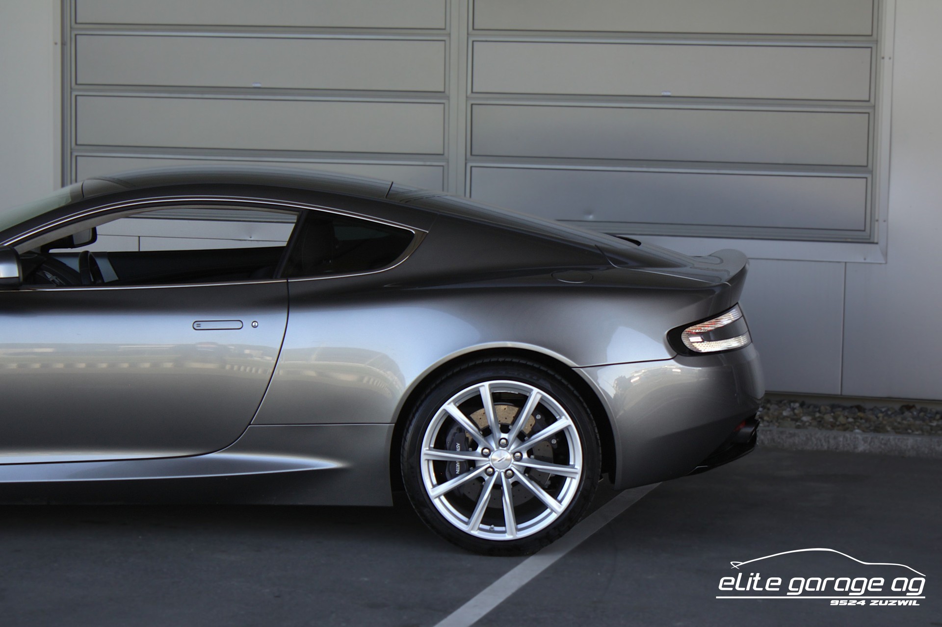 ASTON MARTIN DB9 GT Touchtronic 2-image-12