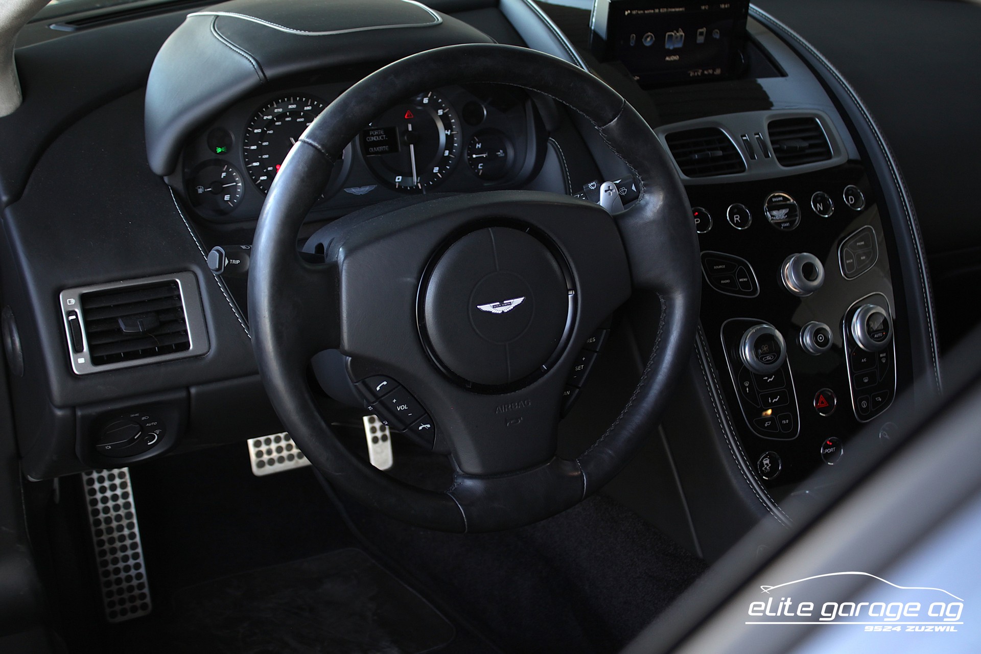 ASTON MARTIN DB9 GT Touchtronic 2-image-14