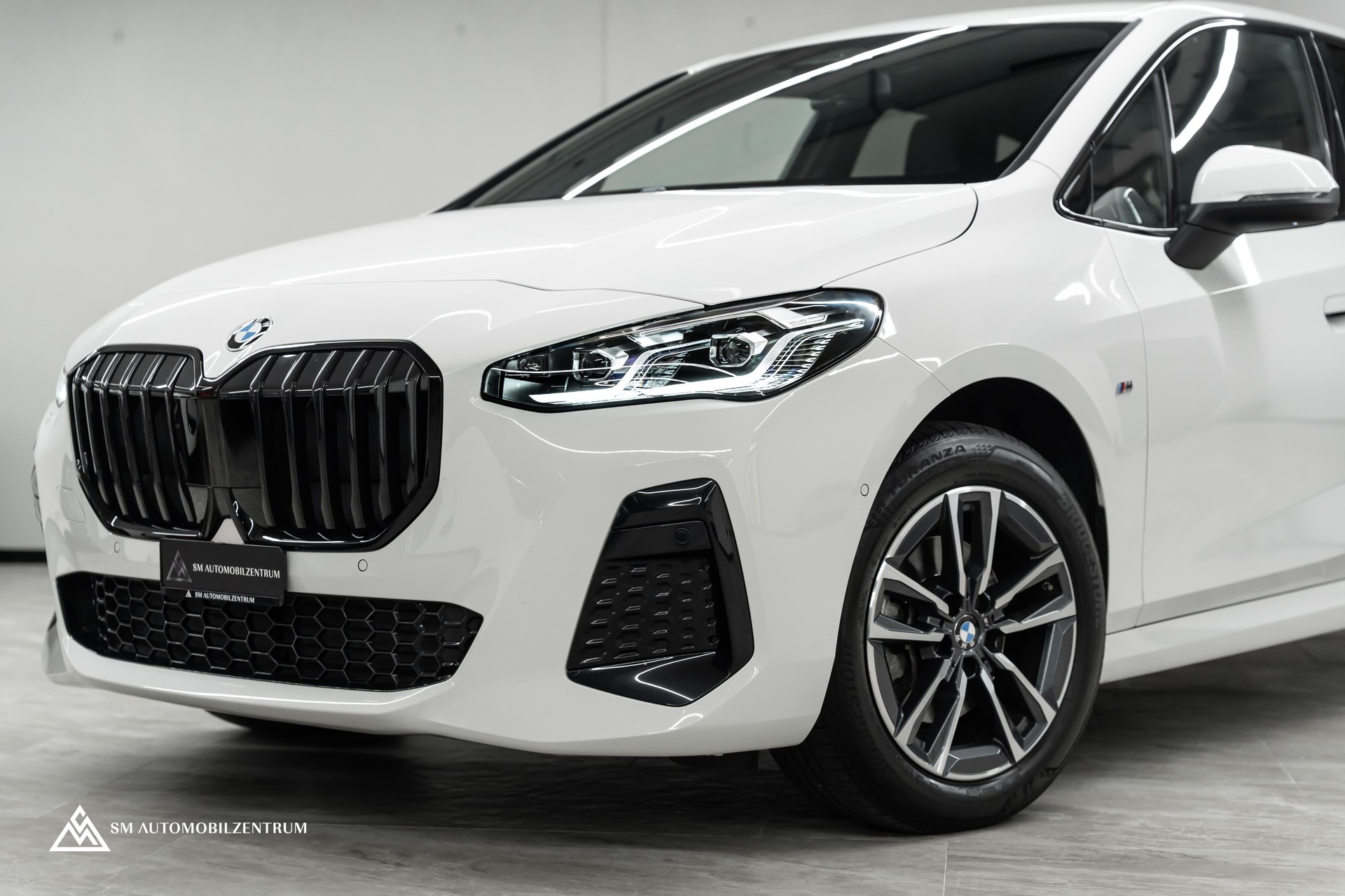 BMW 218d Active Tourer DKG M Sport / CH / Harman/Kardon / Driving Assistant Plus-showroom-element-3