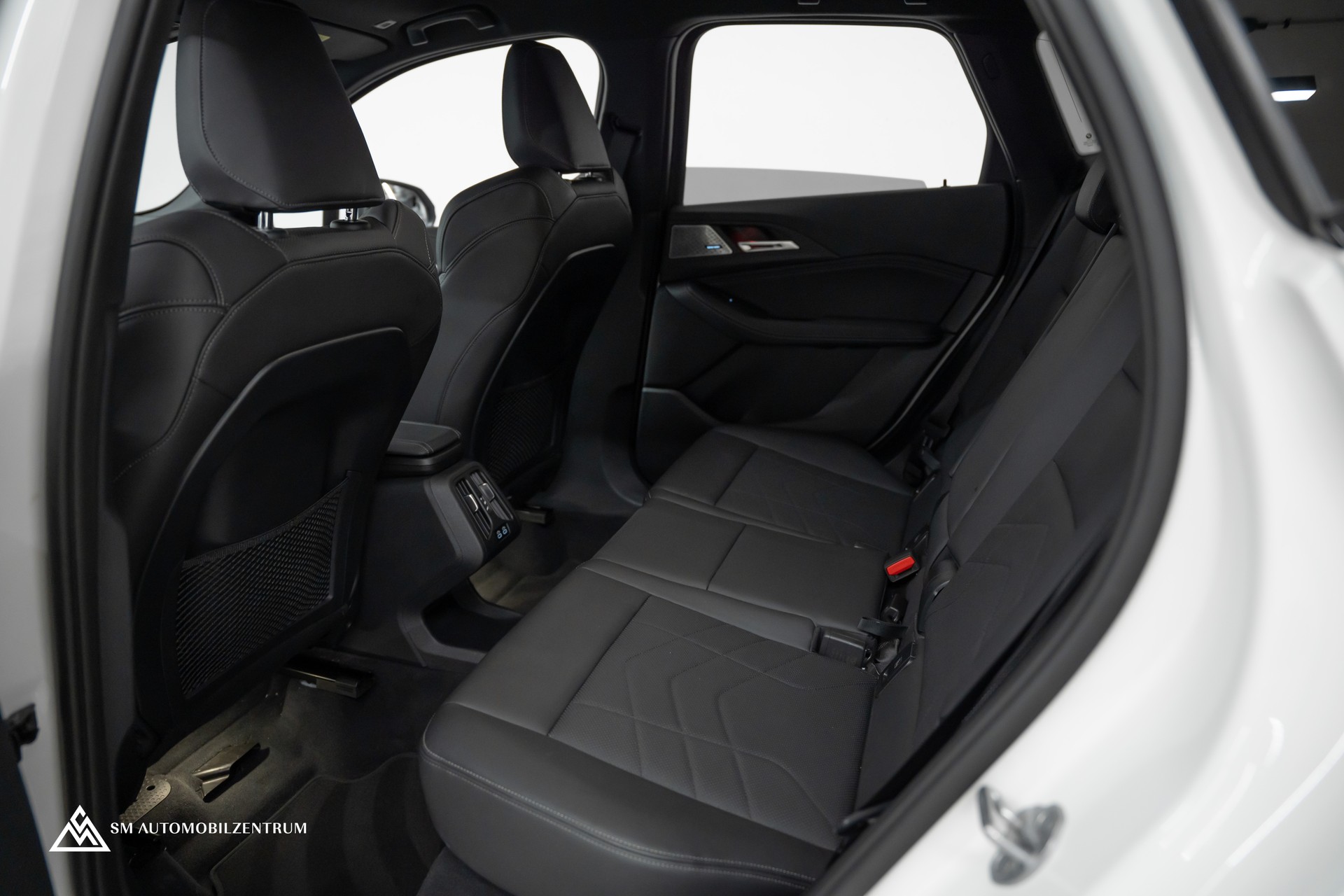 BMW 218d Active Tourer DKG M Sport / CH / Harman/Kardon / Driving Assistant Plus-image-17