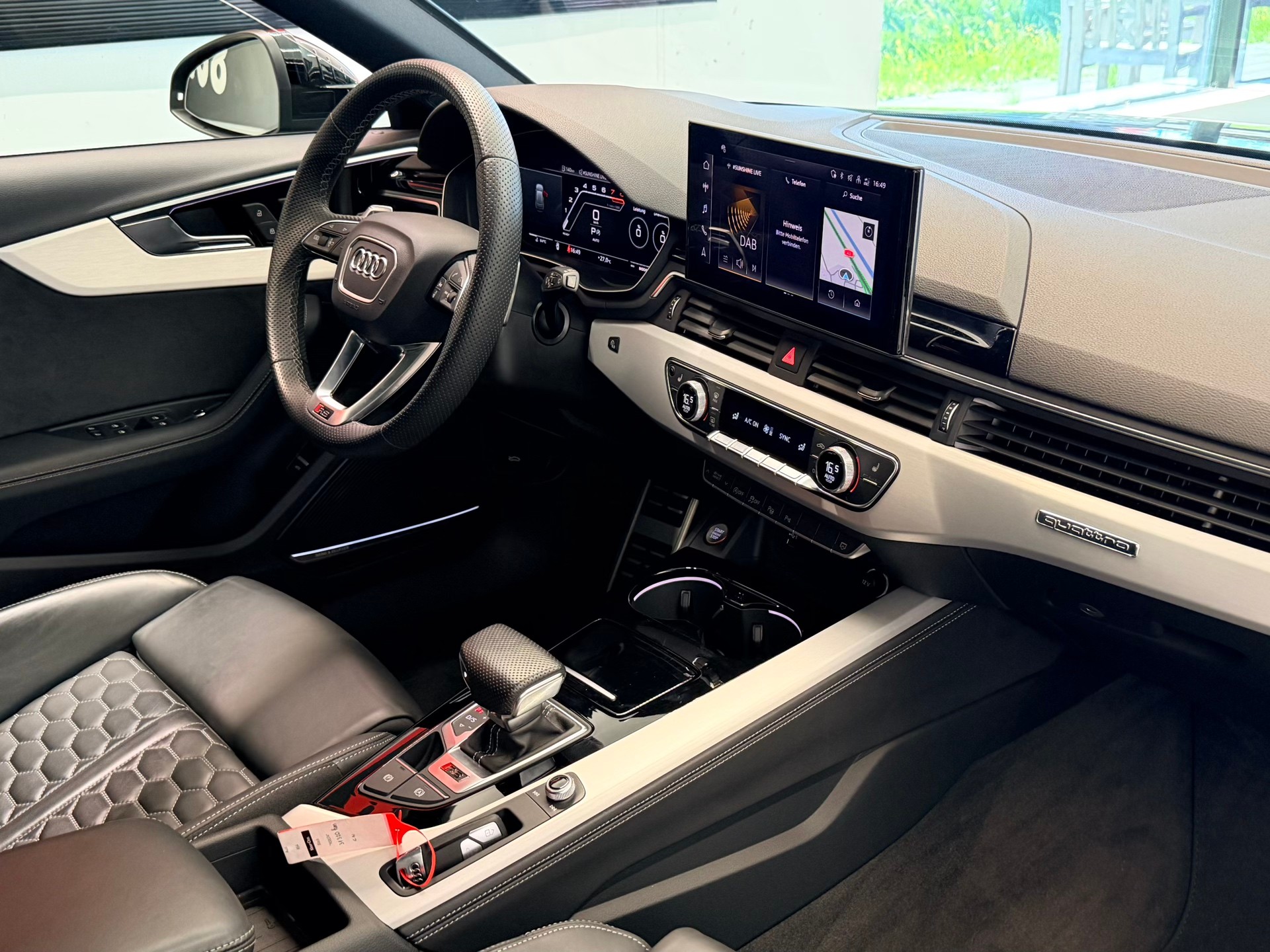 AUDI RS4 Avant quattro tiptronic-image-21