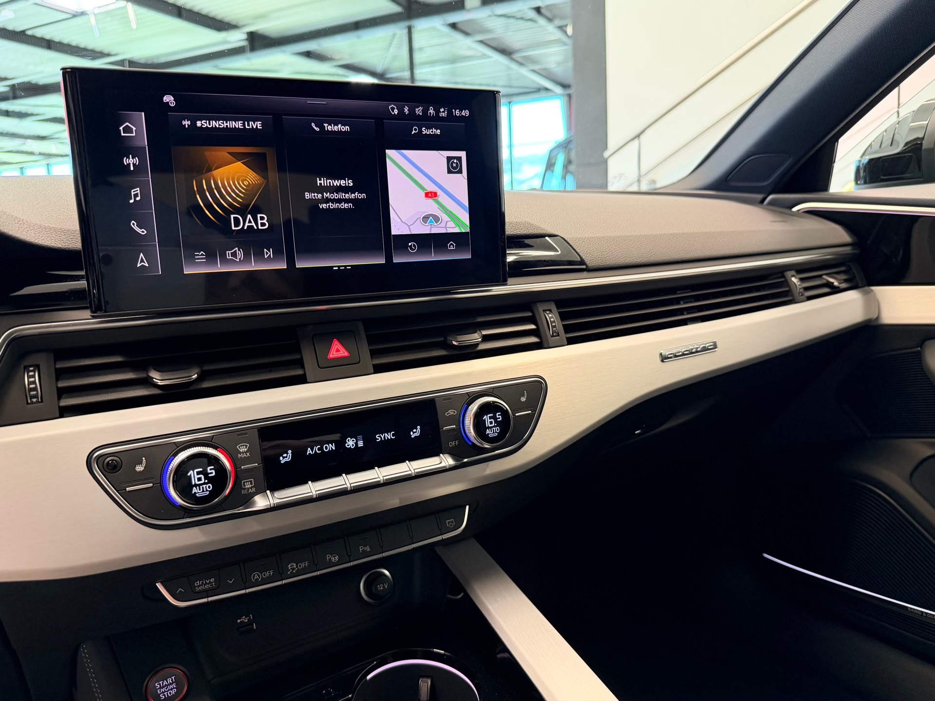 AUDI RS4 Avant quattro tiptronic-image-25