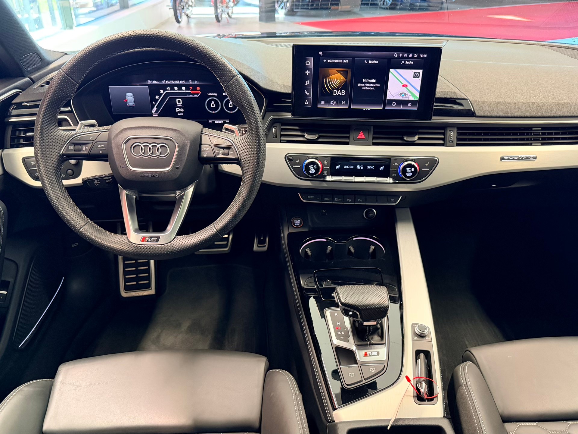 AUDI RS4 Avant quattro tiptronic-image-19
