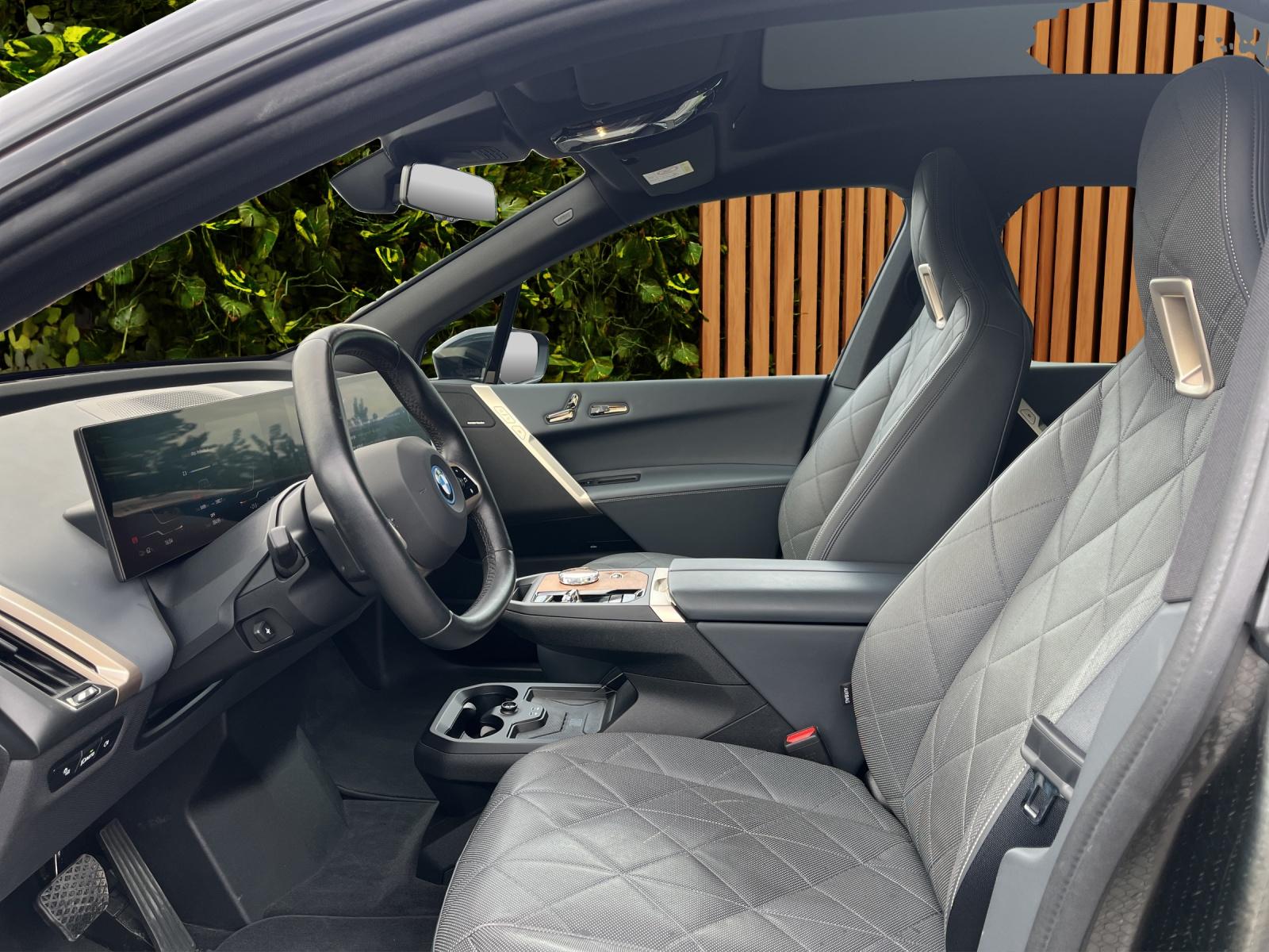 BMW iX xDrive40 Launch Edition (CH)🔋-image-9