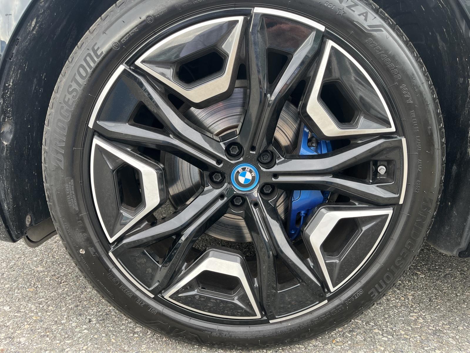 BMW iX xDrive40 Launch Edition (CH)🔋-image-8