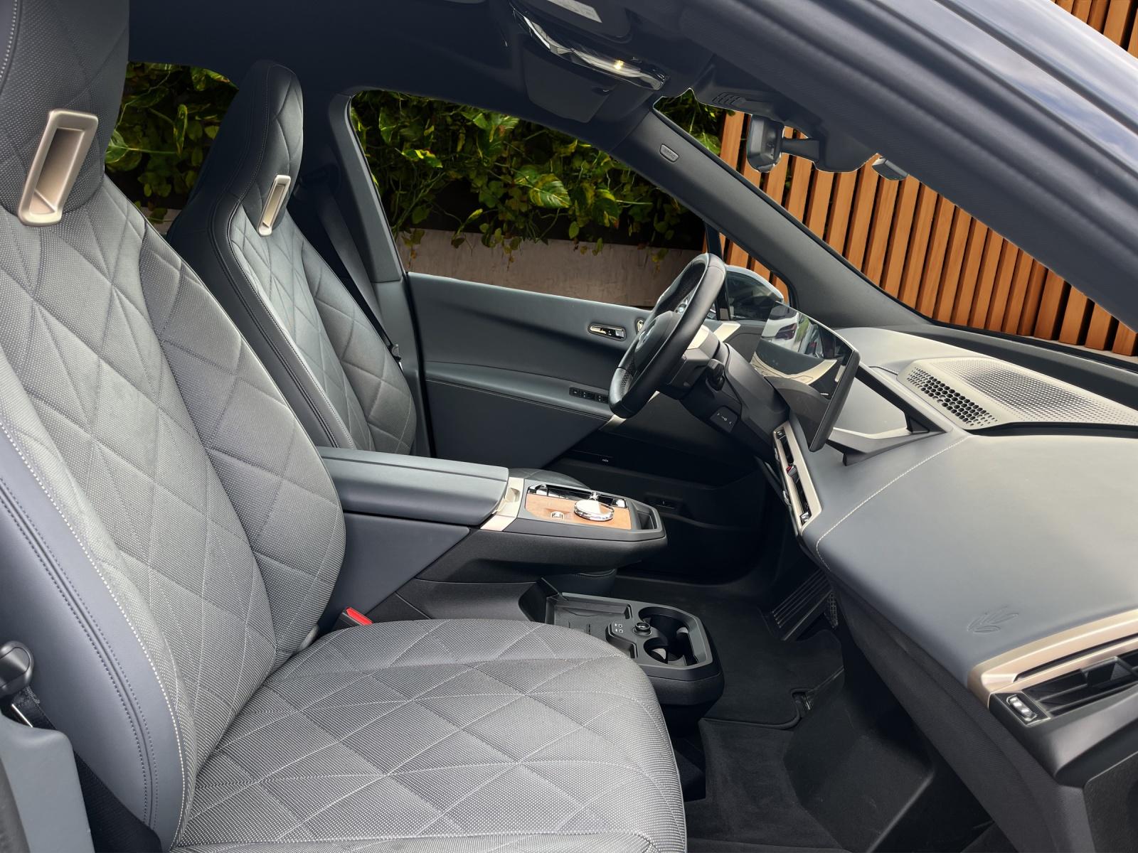 BMW iX xDrive40 Launch Edition (CH)🔋-image-10