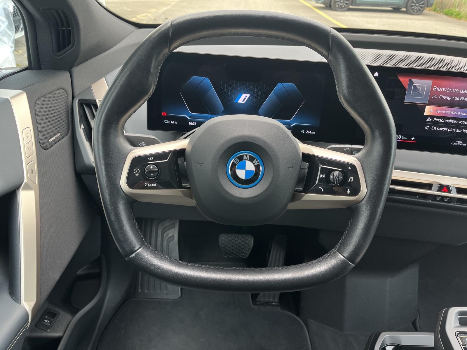 BMW iX xDrive40 Launch Edition (CH)🔋-image-12