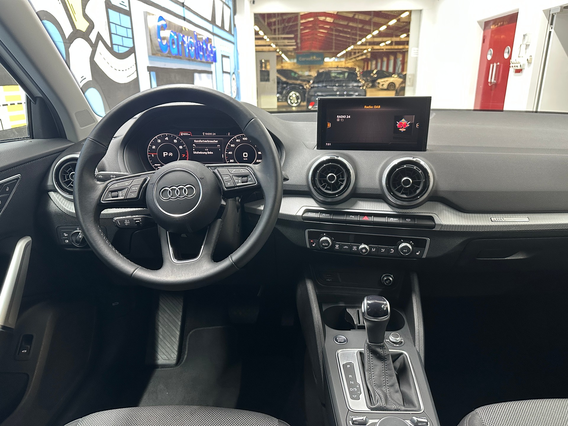 AUDI Q2 35 TFSI S line S-tronic-image-9