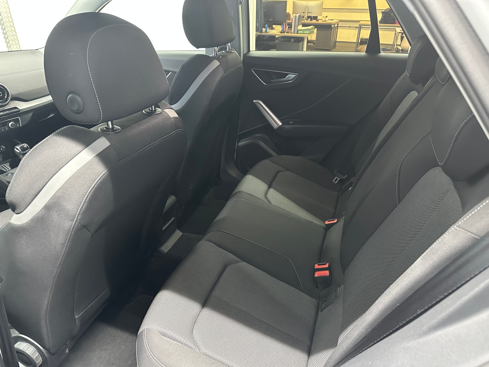 AUDI Q2 35 TFSI S line S-tronic-image-8