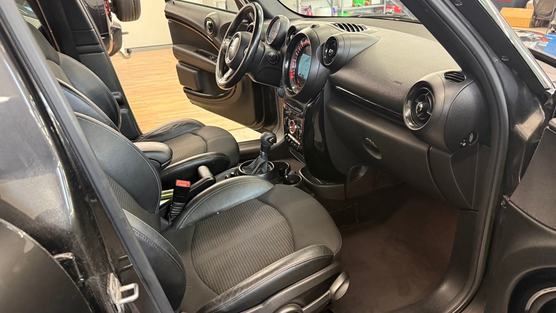 MINI Countryman Cooper ALL4 Steptronic-image-13