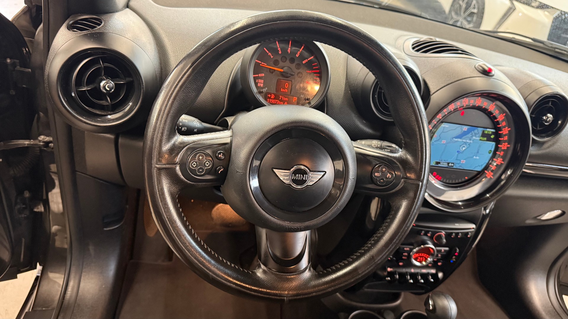 MINI Countryman Cooper ALL4 Steptronic-image-9
