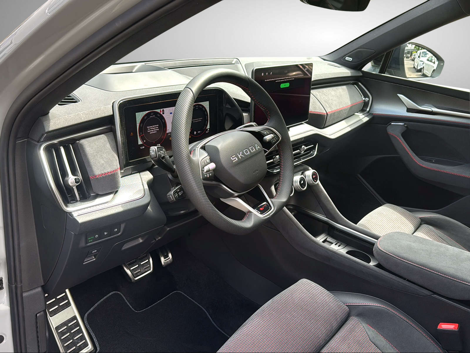 SKODA Kodiaq 2.0 TSI RS 4x4-image-19