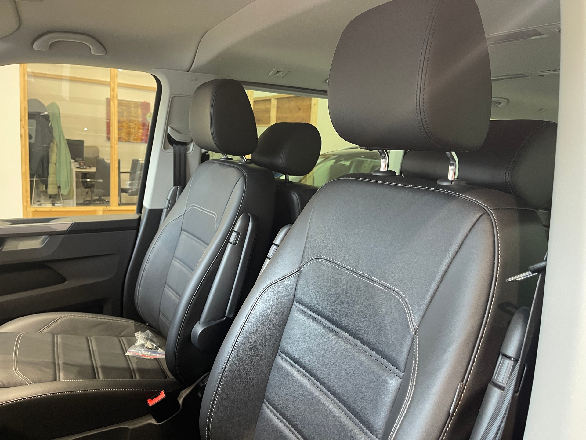 VW T6.1 Multivan 2.0 Bi-TDI Highline 4Motion DSG *BULLI*-image-9