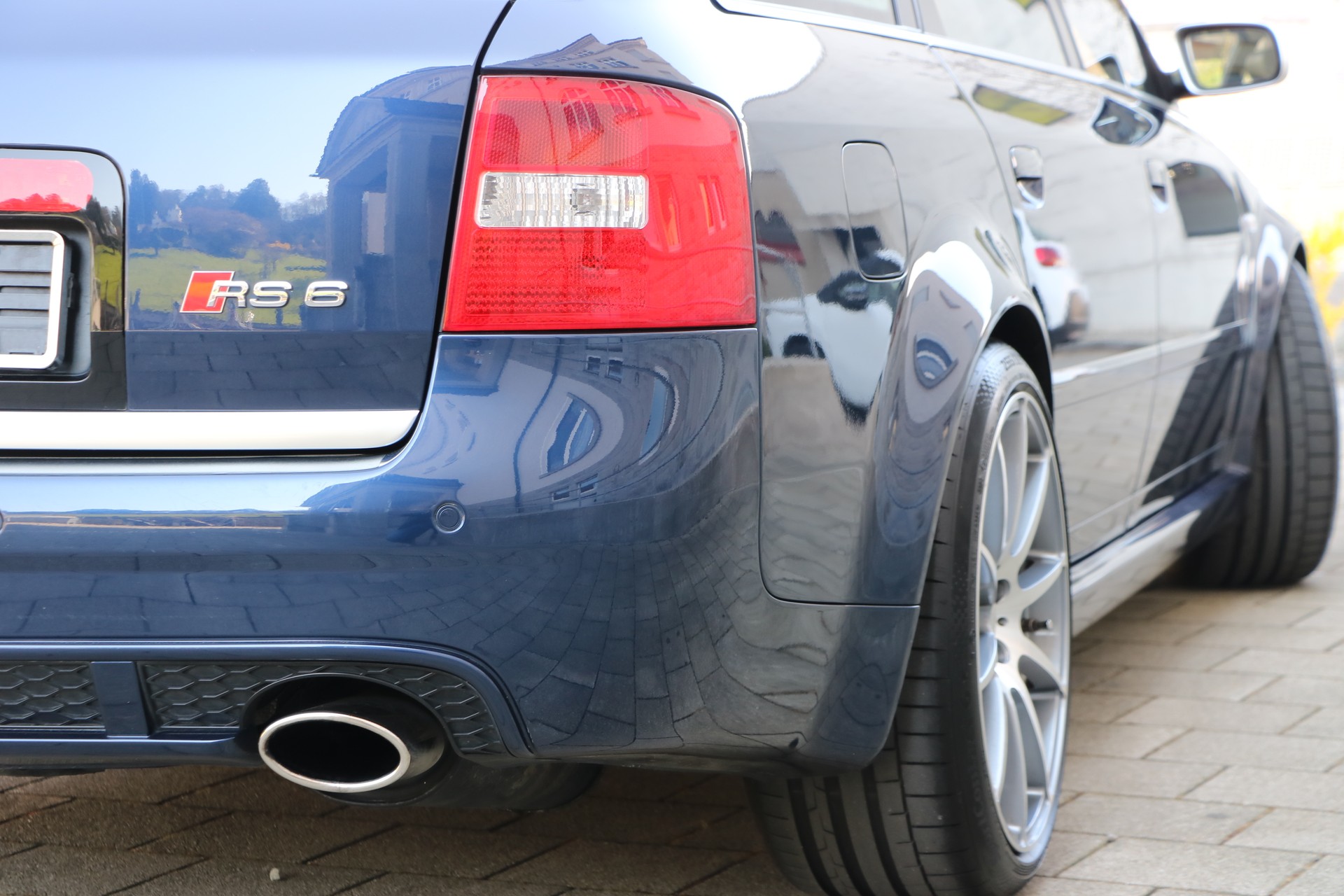 AUDI RS6 Avant quattro tiptronic-image-8