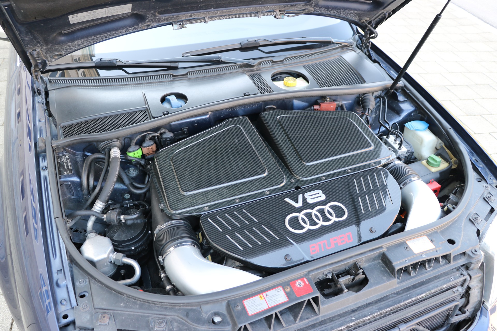AUDI RS6 Avant quattro tiptronic-image-15