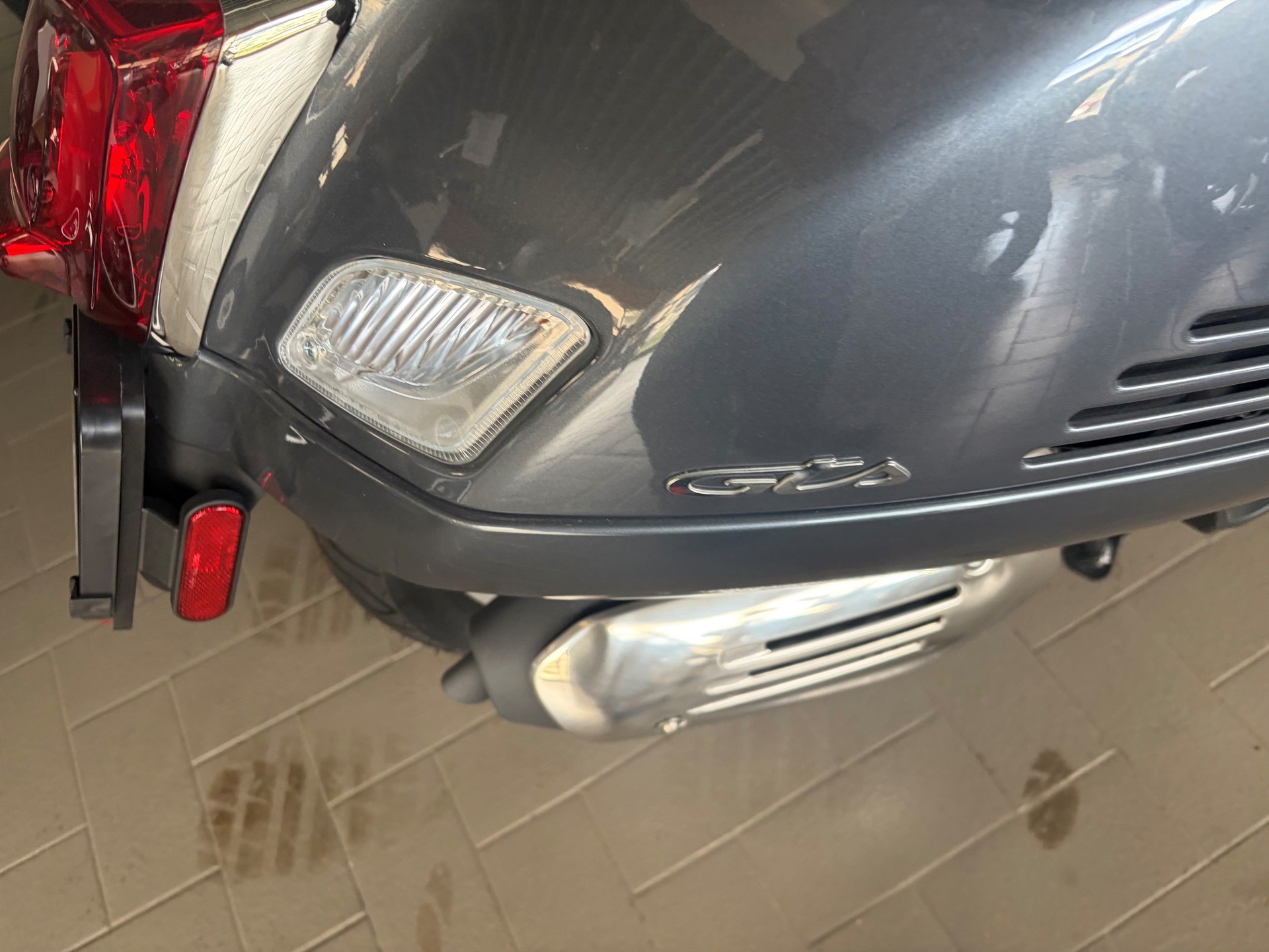 PIAGGIO Vespa GTS 125 ABS-showroom-element-1