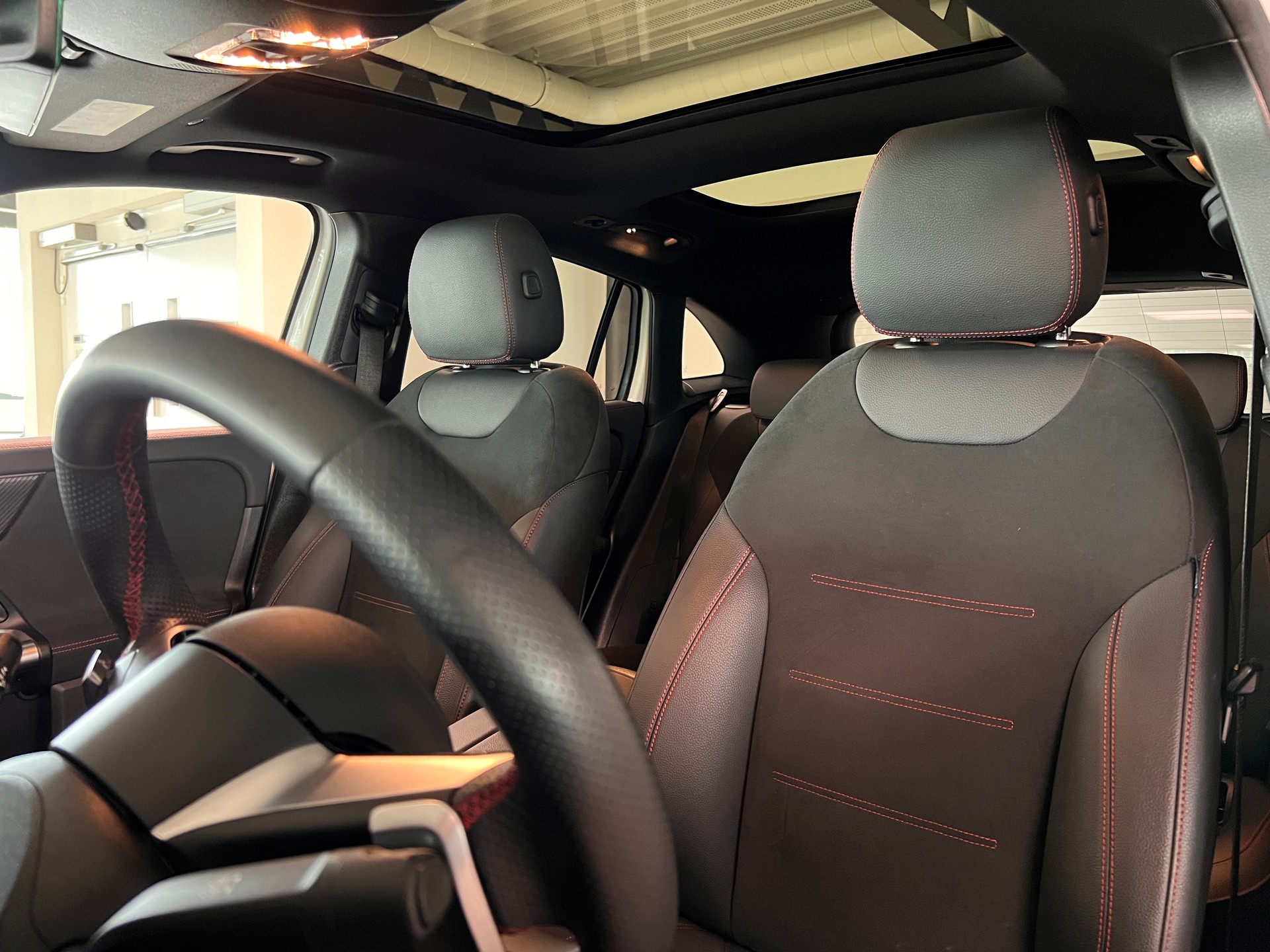 MERCEDES-BENZ GLA 220 4Matic 8G-DCT-image-11