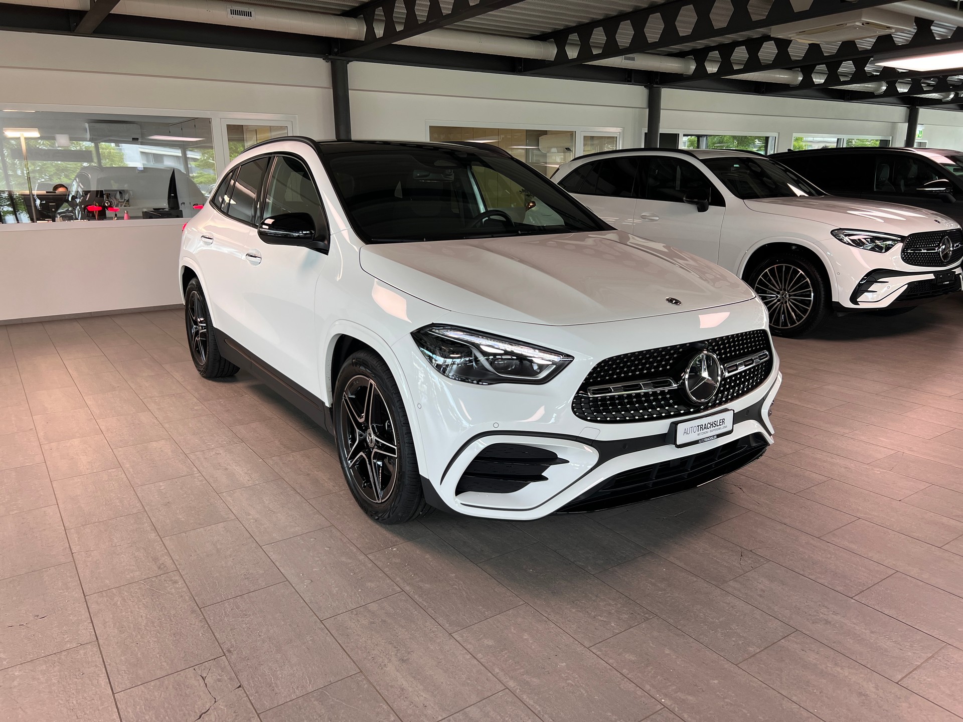 MERCEDES-BENZ GLA 220 4Matic 8G-DCT-image-2