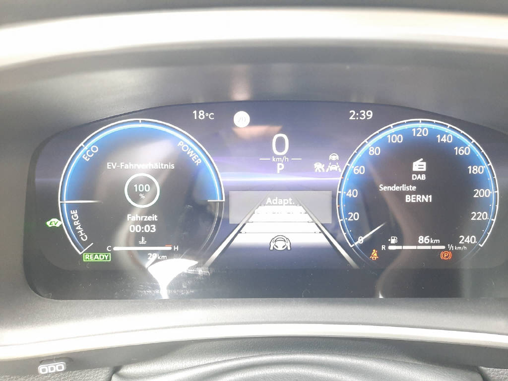 TOYOTA Corolla Cross 2.0 HSD Trend AWD-i-image-10