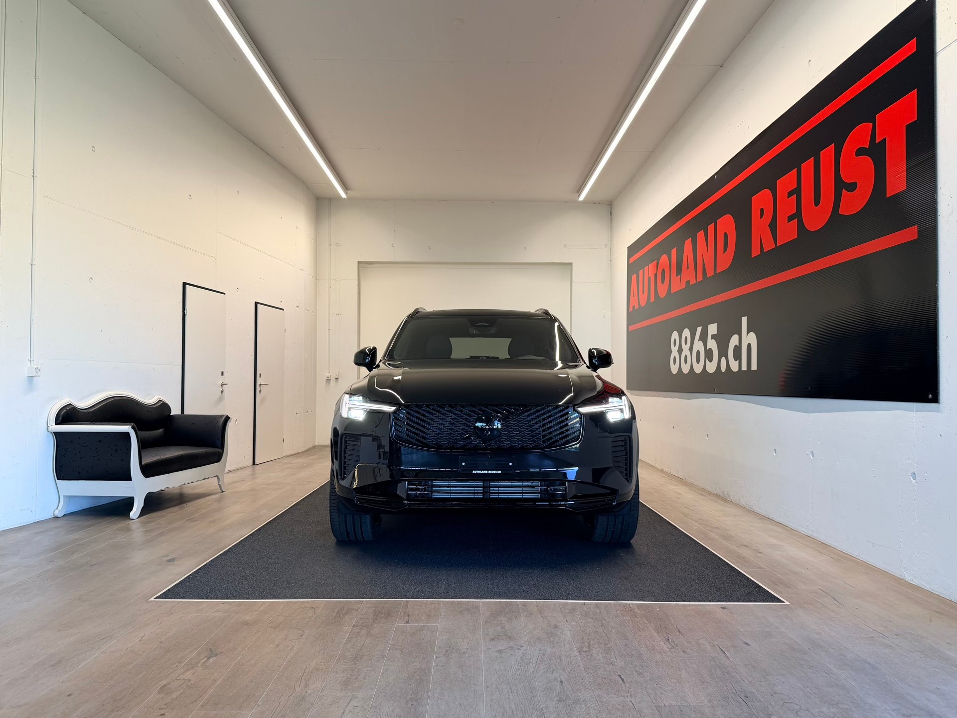 VOLVO XC90 T8 eAWD PluginHybrid Black Edition Geartronic-showroom-element-1