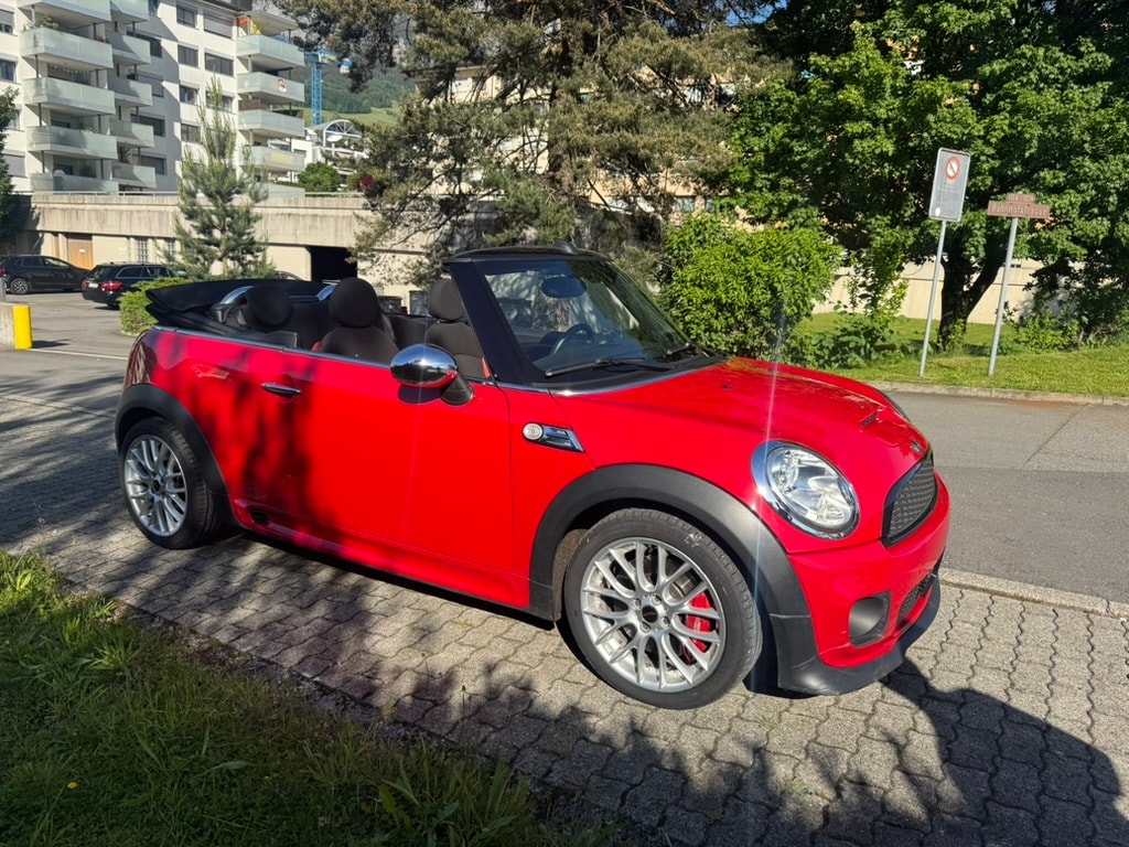 MINI Cooper John Cooper Works Cabriolet-image-1