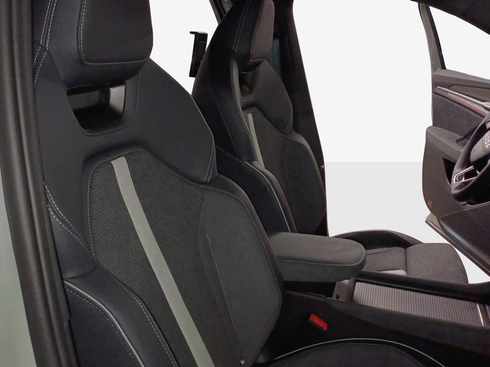 SKODA Kodiaq 2.0 TSI Sportline 4x4-image-15