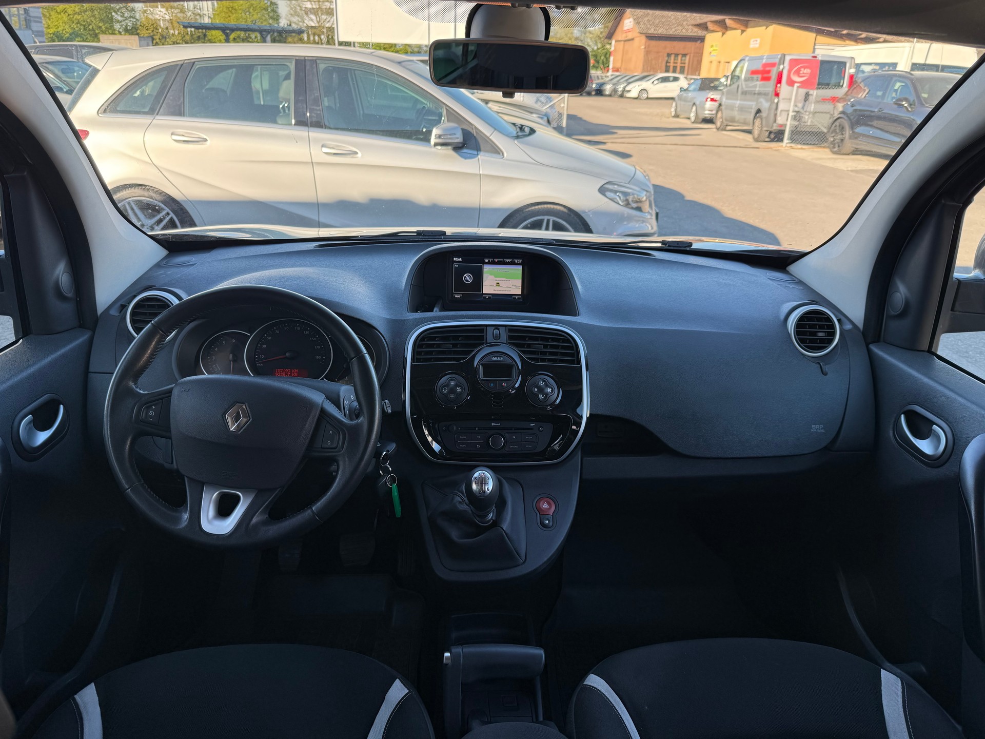 RENAULT Kangoo 1.5 dCi Extrem / Frisch ab MFK & Service / Bremsen neu / 8-fach bereift / Garantie / Navi / PDC-image-8