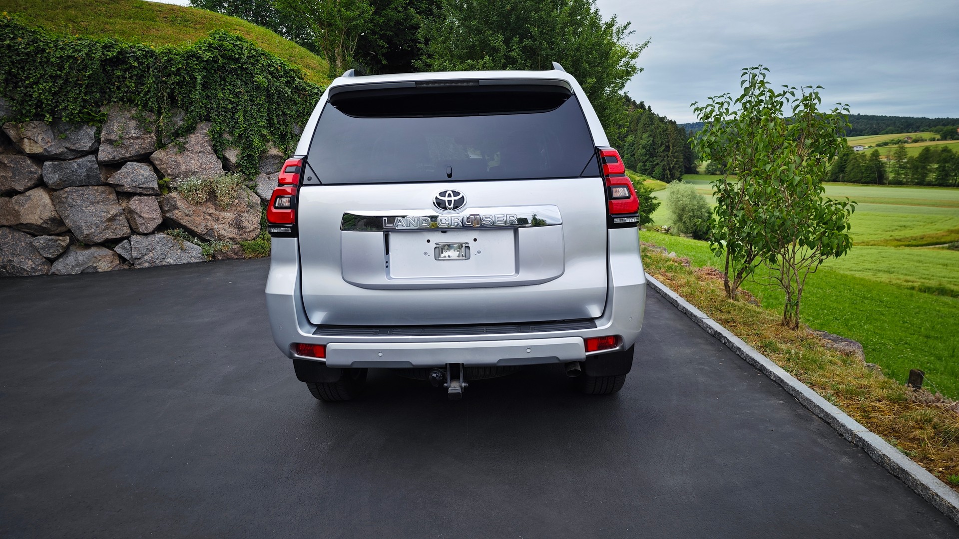 TOYOTA 2.8 D 200 Style-image-1
