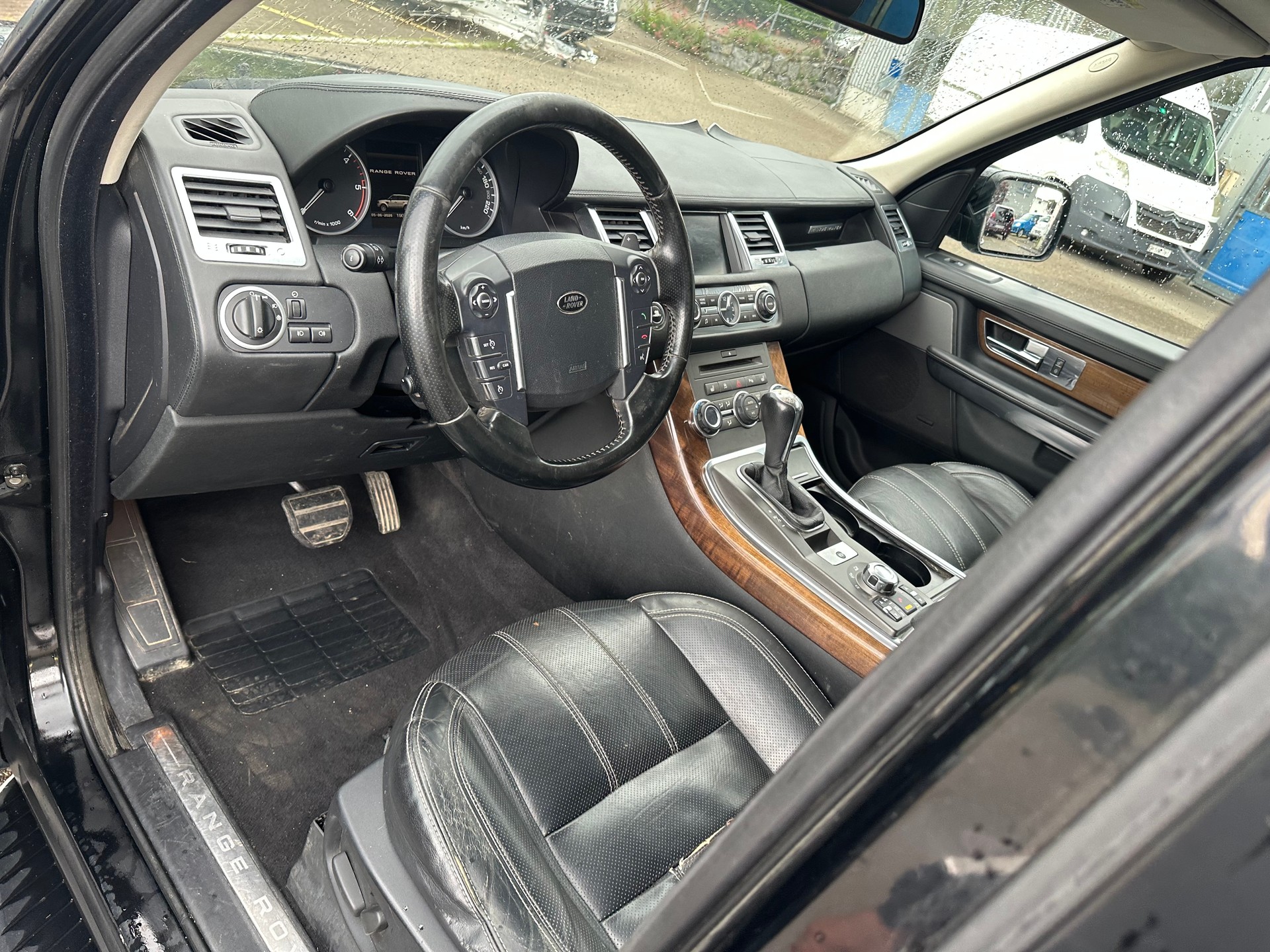 LAND ROVER Range Rover Sport 3.0 TDV6 HSE Automatic-image-10